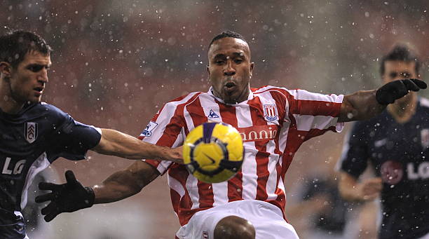 通过她的努 通过她的努